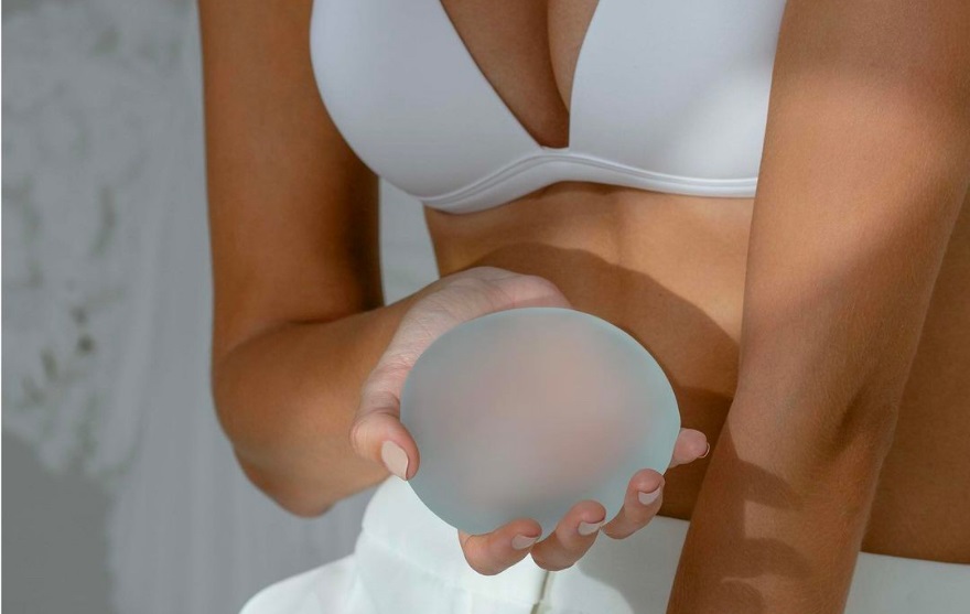 Enhancing Beauty, Safeguarding Health: The Comprehensive Guide to Breast Implants