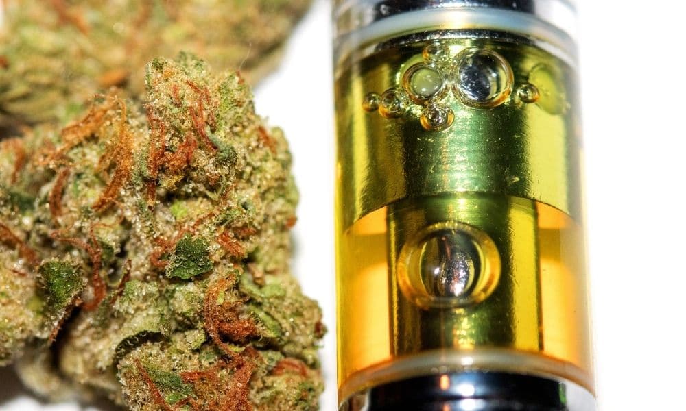 How do you clean and maintain your thc vape pen for optimal performance?